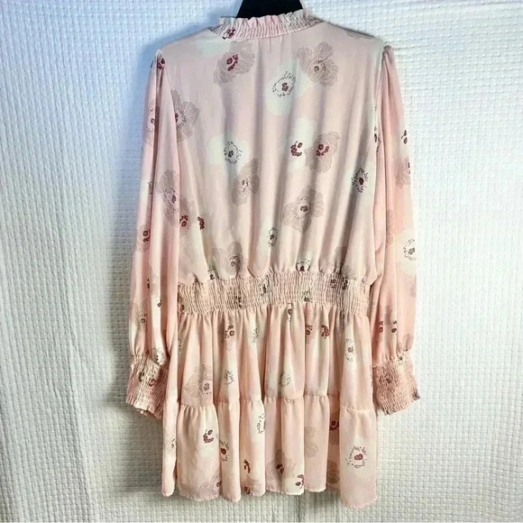 Gibson Look Dress Size XL Nasreen Smocked Tiered Floral Lined V-Neck Pink Peach - Picture 3 of 12